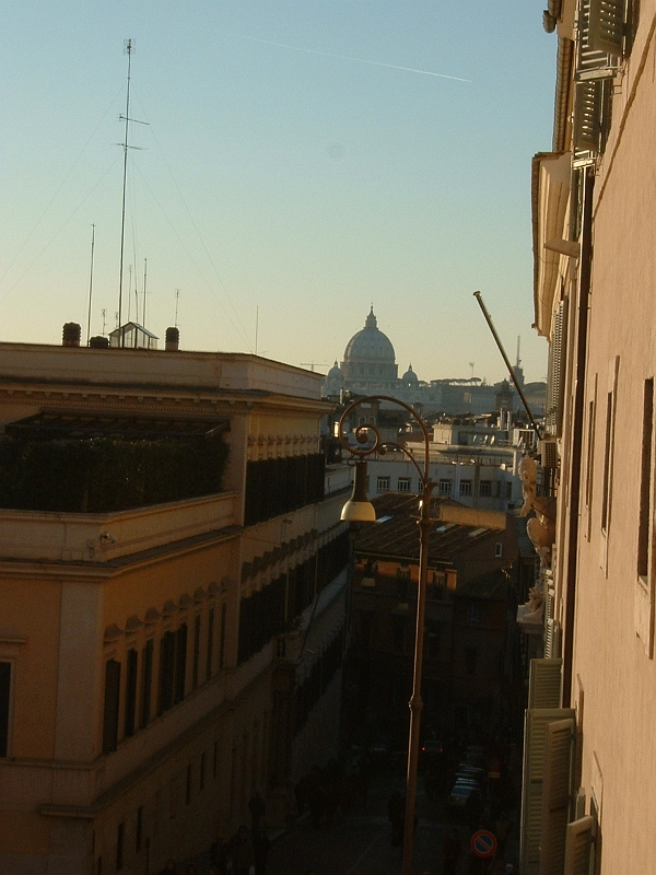 St. Peters from Piazza del Quirnale.jpg